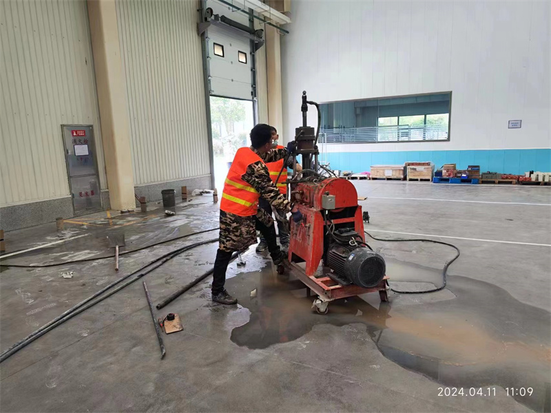 龙门厂房地面下沉塌陷注浆加固施工